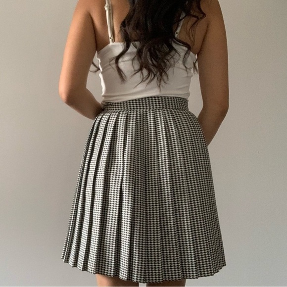 🌟 Vintage Elegance: Kips Bay A-Line Pleated Skirt in Black and White  🌟 - Picture 5 of 11